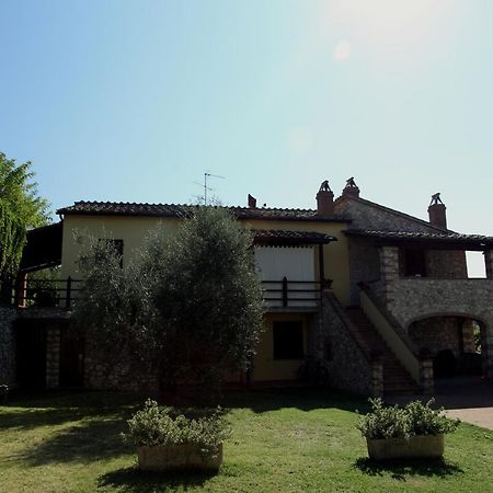 Agriturismo Oliveto Di Geltrude Contessa Амелиа Экстерьер фото