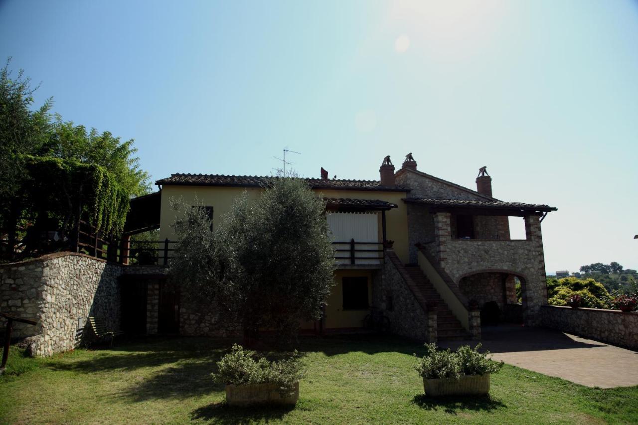 Agriturismo Oliveto Di Geltrude Contessa Амелиа Экстерьер фото